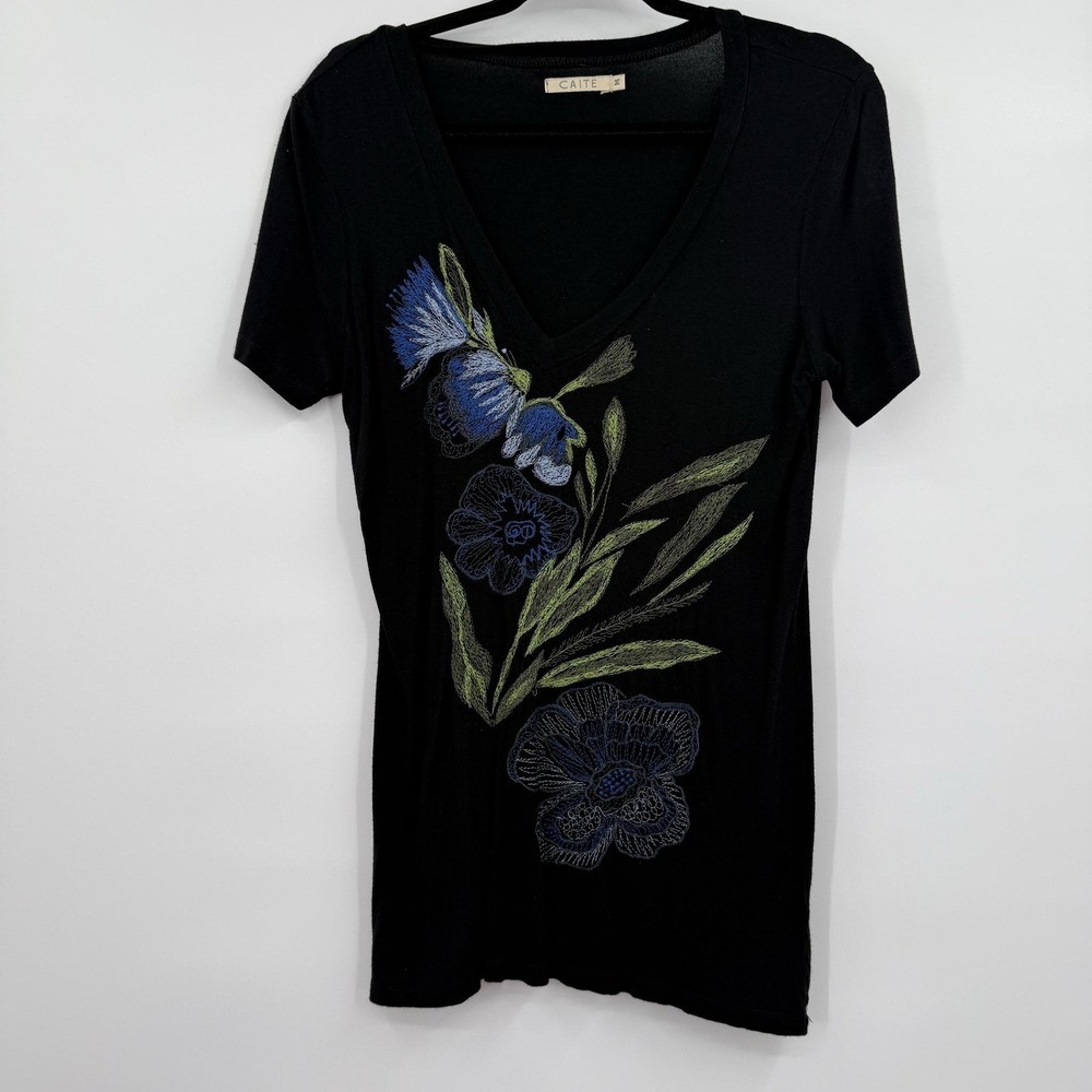 CAITE Tunic Shirt Top Womens M Black Embroidered Floral V-Neck Kyla SEO